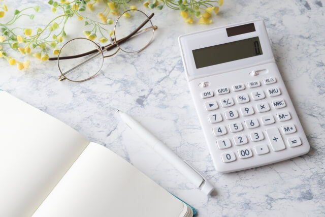 紹介会社に依頼する際に発生する費用